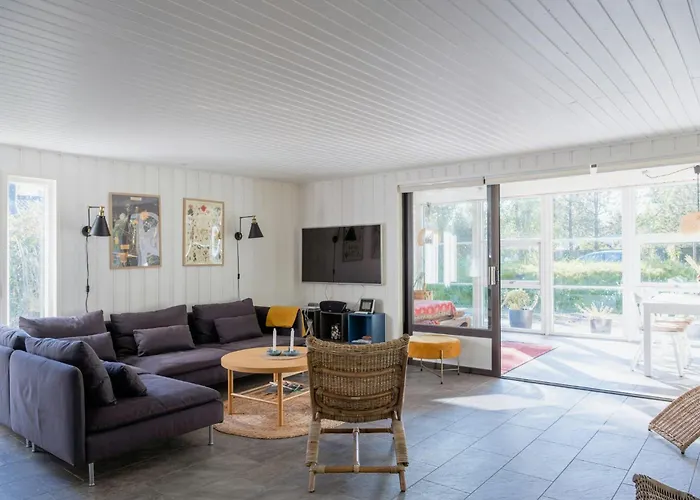 Magical Atmosphere Close To The Sea Nyaraló